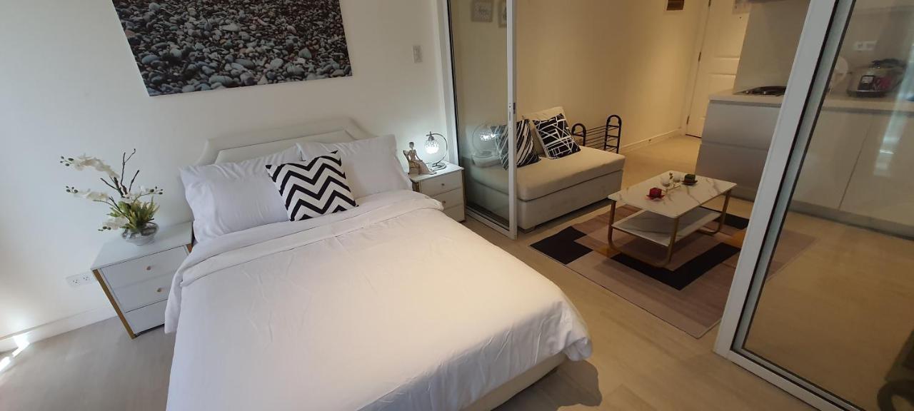 Jn Condotel The Azure Urban Resort Residences Paranaque City エクステリア 写真